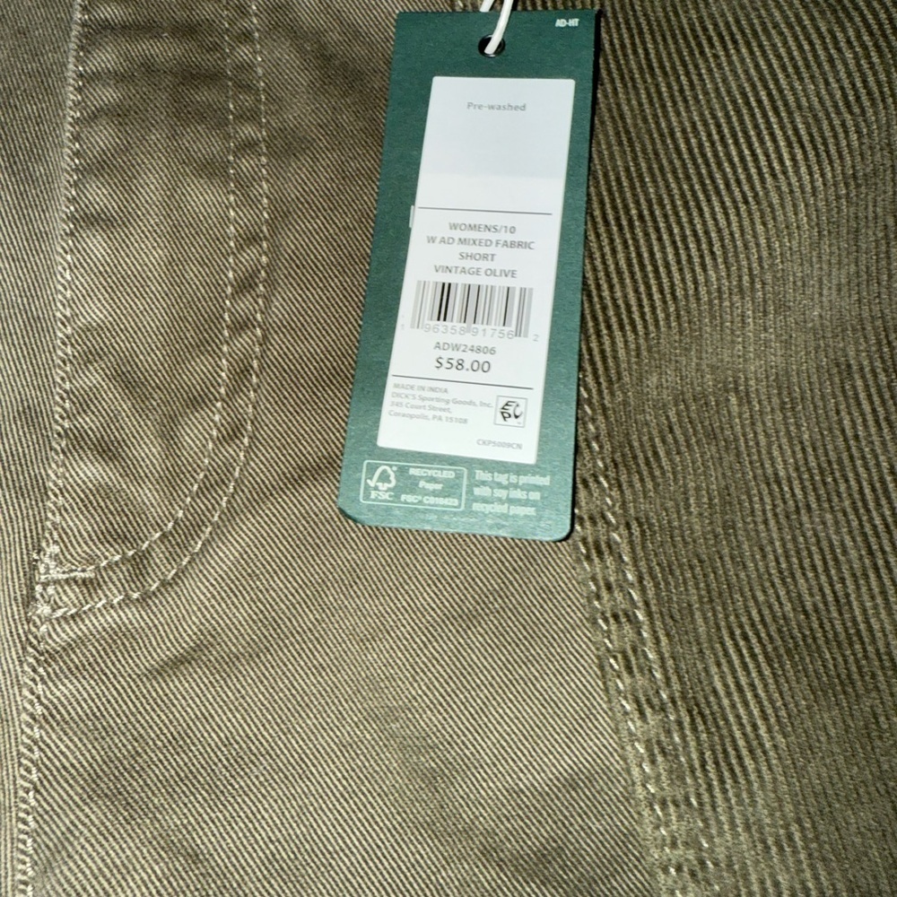 Alpine Design Womens Olive Cargo Shorts NWT Size 10 - Picture 3 of 10